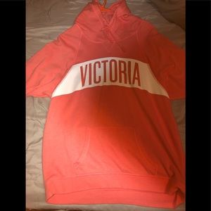 Victoria Pull-Over